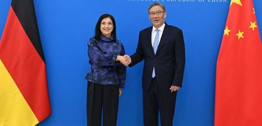 Katherina Reiche in China: Vorsichtige Töne trotz drohendem Handelskonflikt