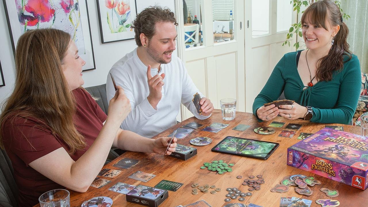 Das Smartphone auf dem Tisch – taugen Apps als Spielpartner?