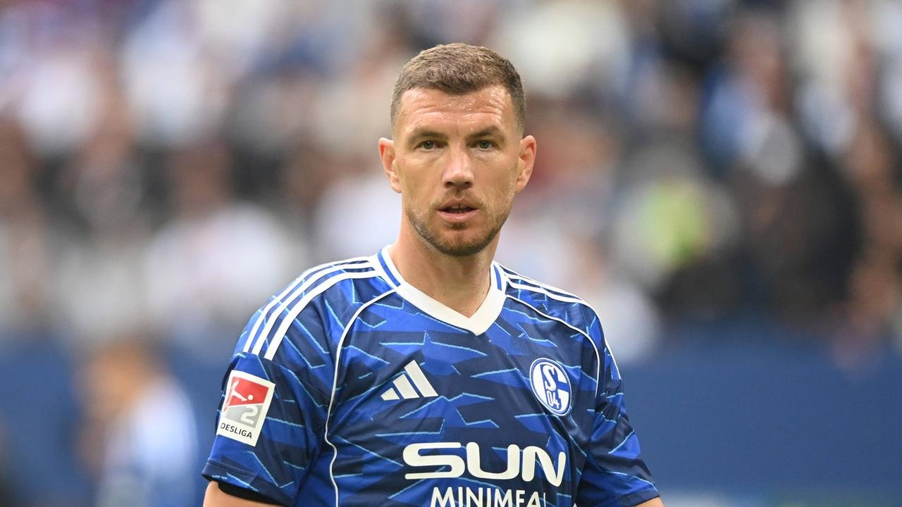 Edin Dzeko bleibt bei Schalke 04