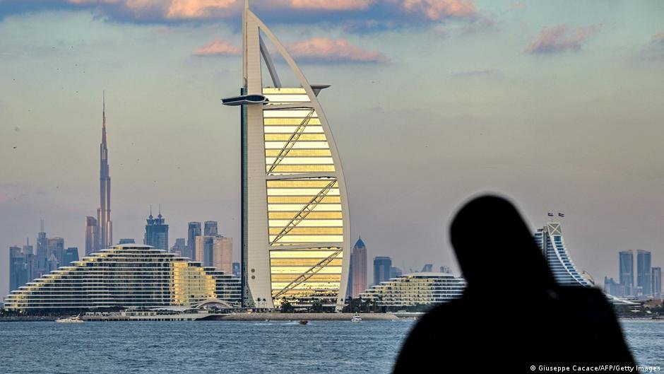 Iran-Angriffe: Maulkorb für Influencer in Dubai