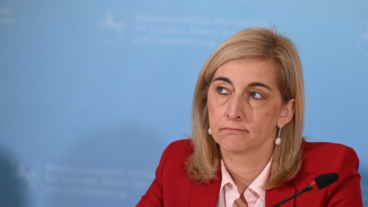Krankenkassenreform im Bundestag: Schafft es das Sparpaket ins Ziel?