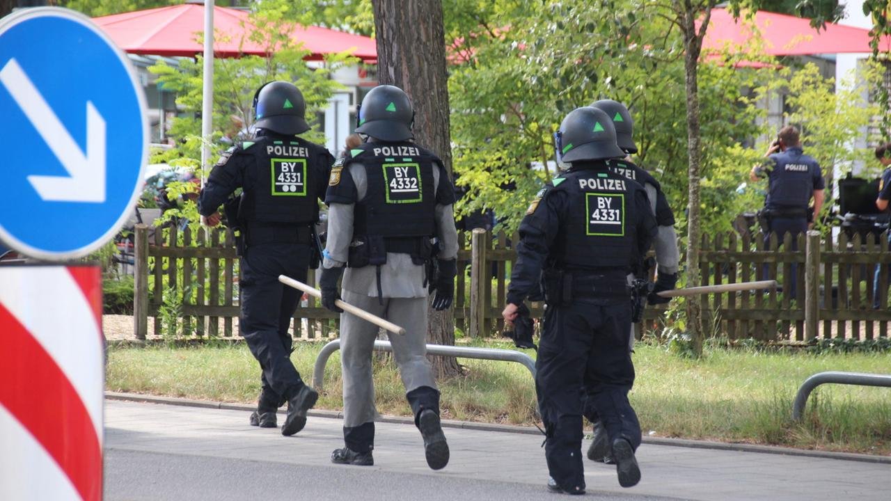 Mutmaßliche Geiselnahme in Regensburger Bank
