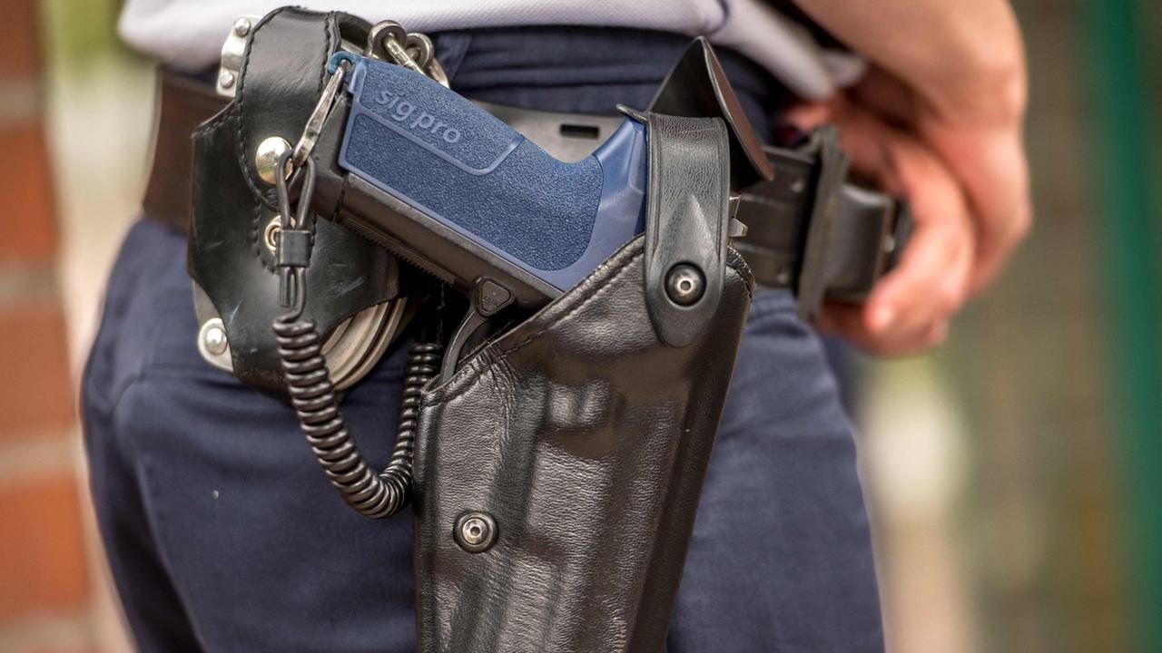 Neues Gesetz in Frankreich macht Schüsse von Polizisten zu Notwehr