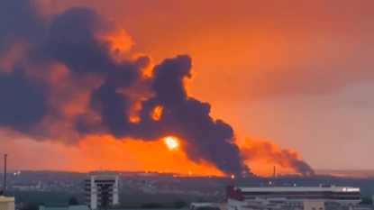 +++ Ukraine-Krieg +++: Ukrainische Drohnen setzen Ölanlagen in Russland in Brand