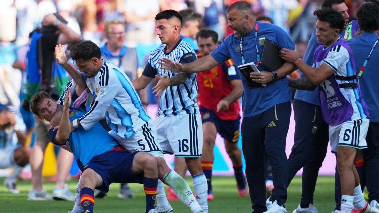 WM-News: Leondro Paredes dreht nach dem WM-Finale durch