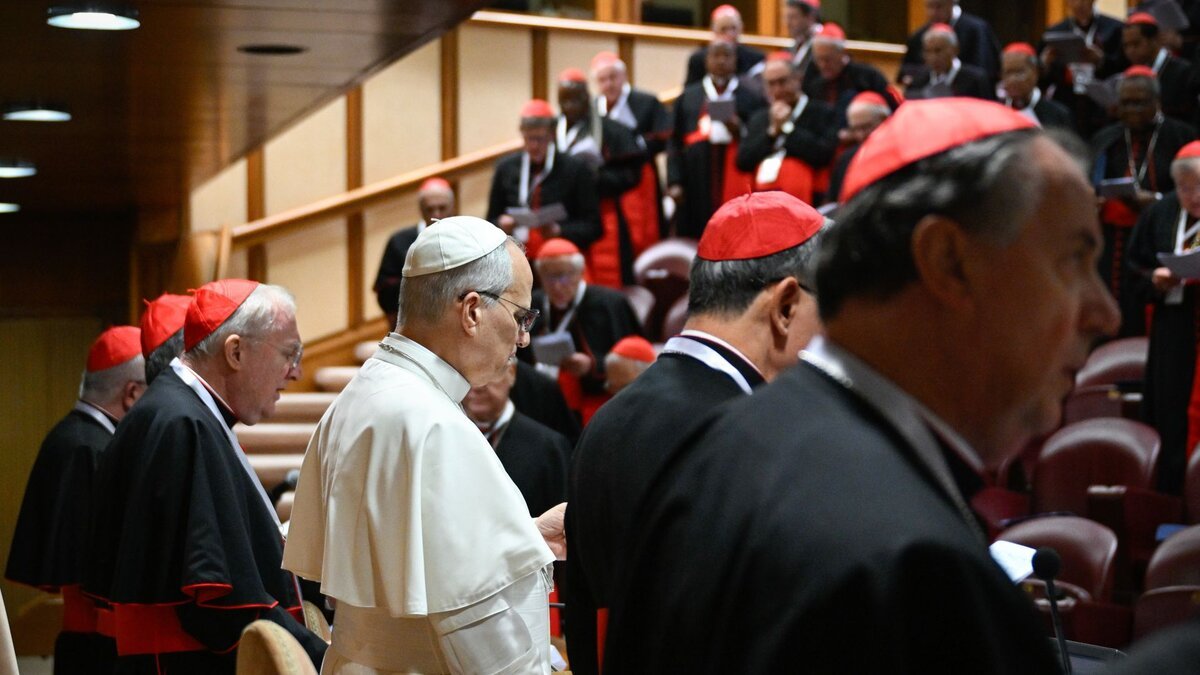 Wird der Papst seine Mannschaft formen? / Die römische Kurie wartet auf Leos XIV. Handschrift