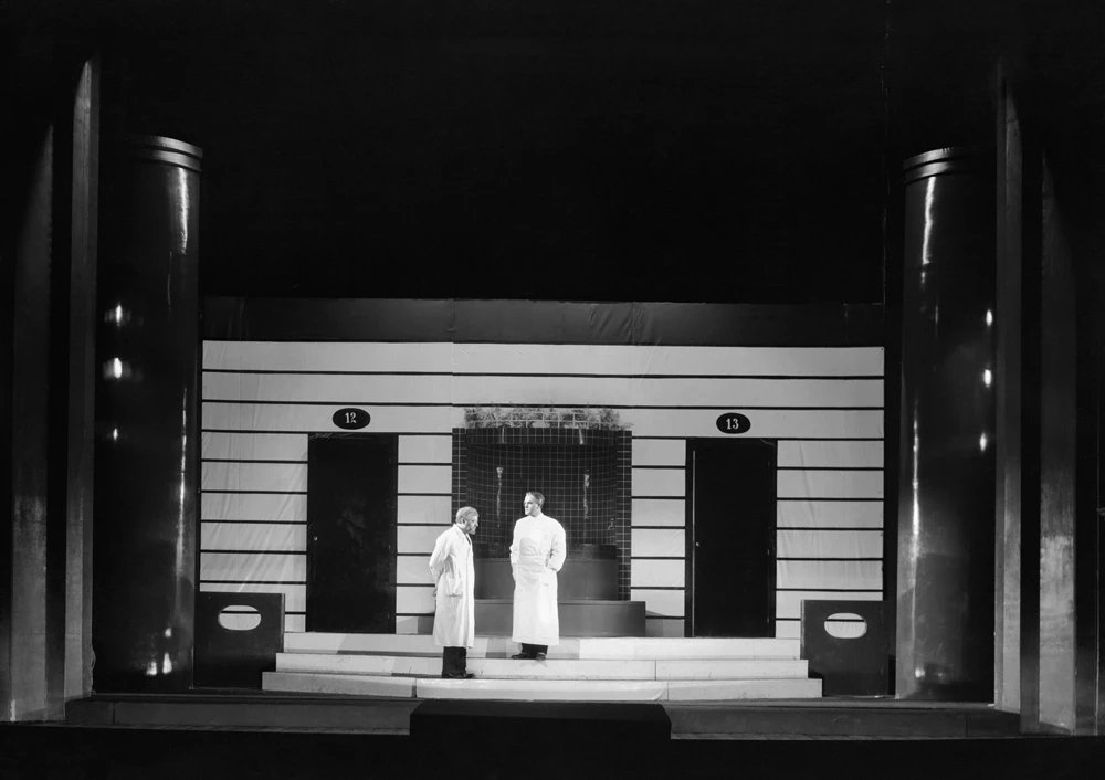 Das Theaterstück von "Die weiße Krankheit"